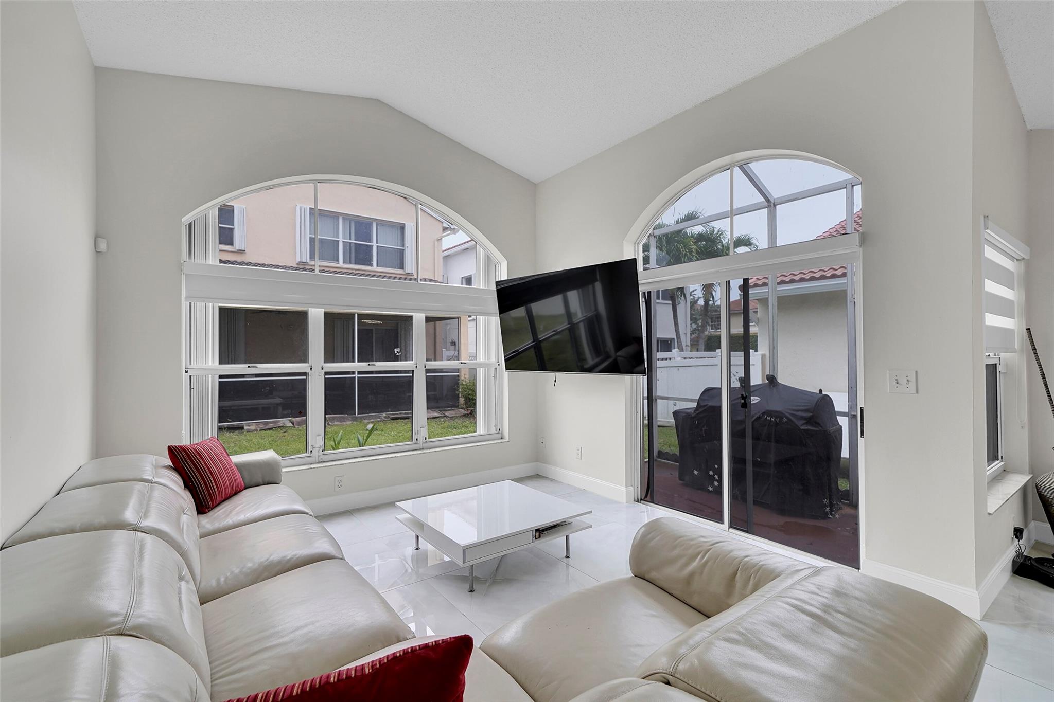 Kensington South 155-15 B - Residential Lease