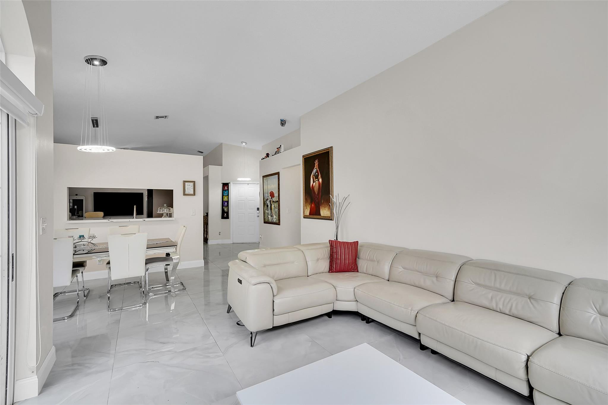 Kensington South 155-15 B - Residential Lease