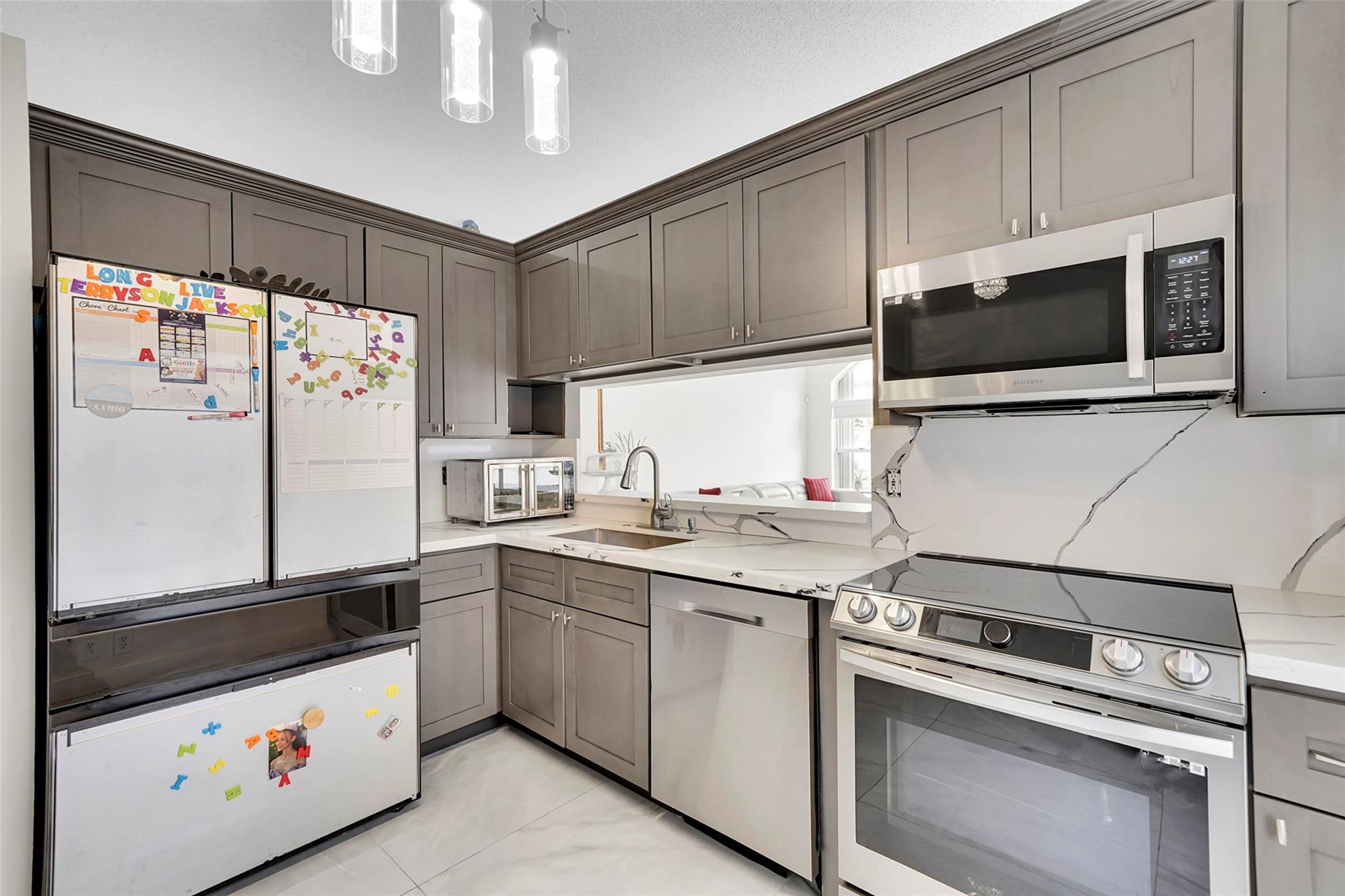 Kensington South 155-15 B - Residential Lease