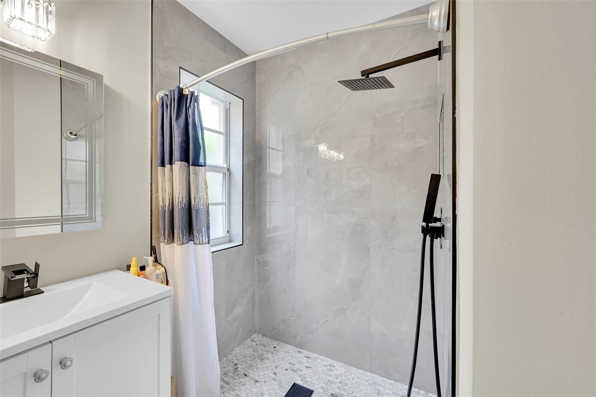 Kensington South 155-15 B - Residential Lease