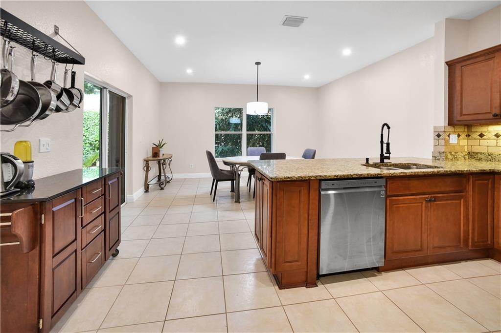 Addison Court - Residential