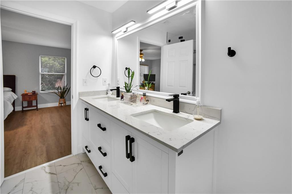 Addison Court - Residential