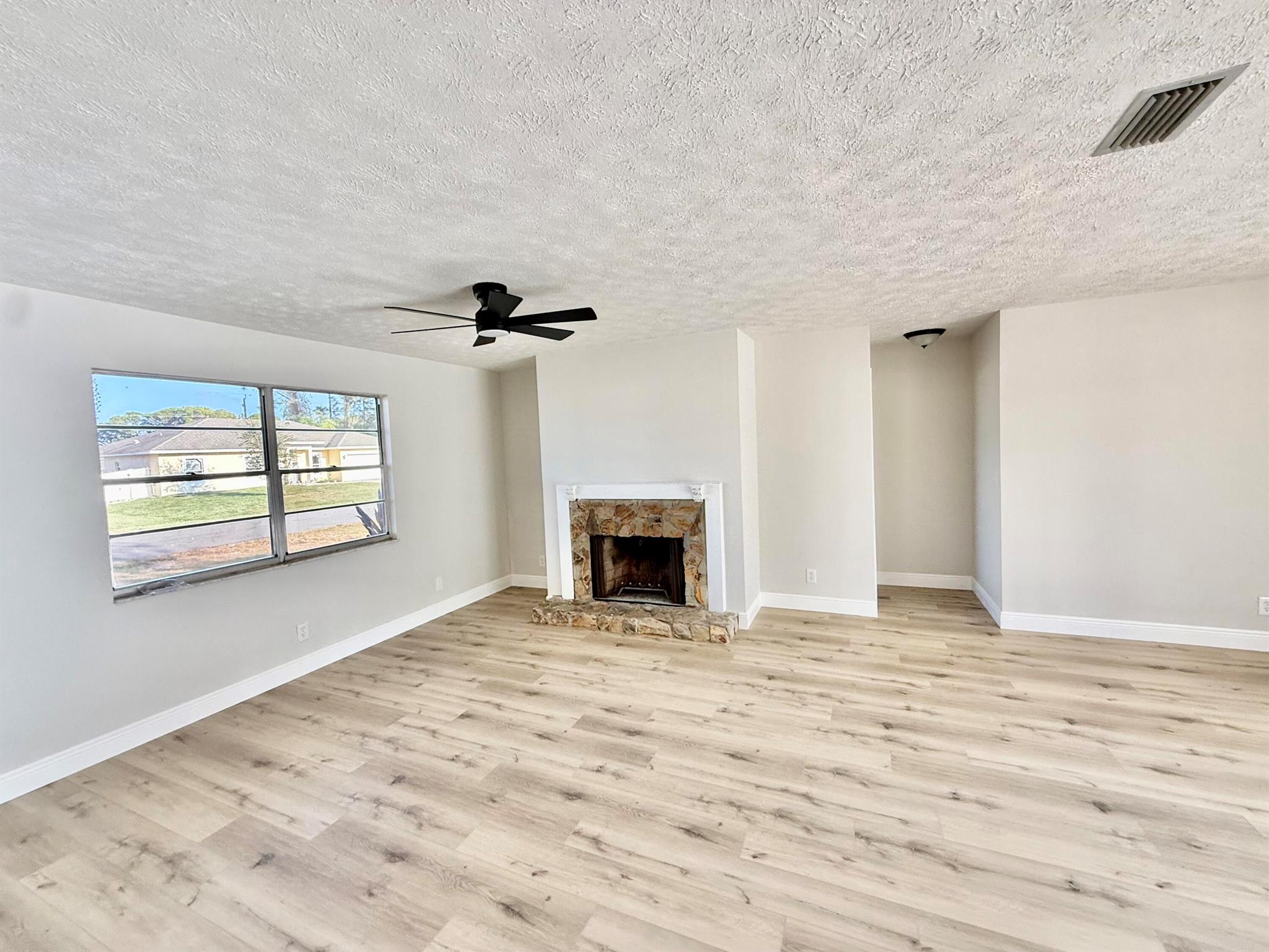 PORT ST LUCIE SECTION 13 - Residential