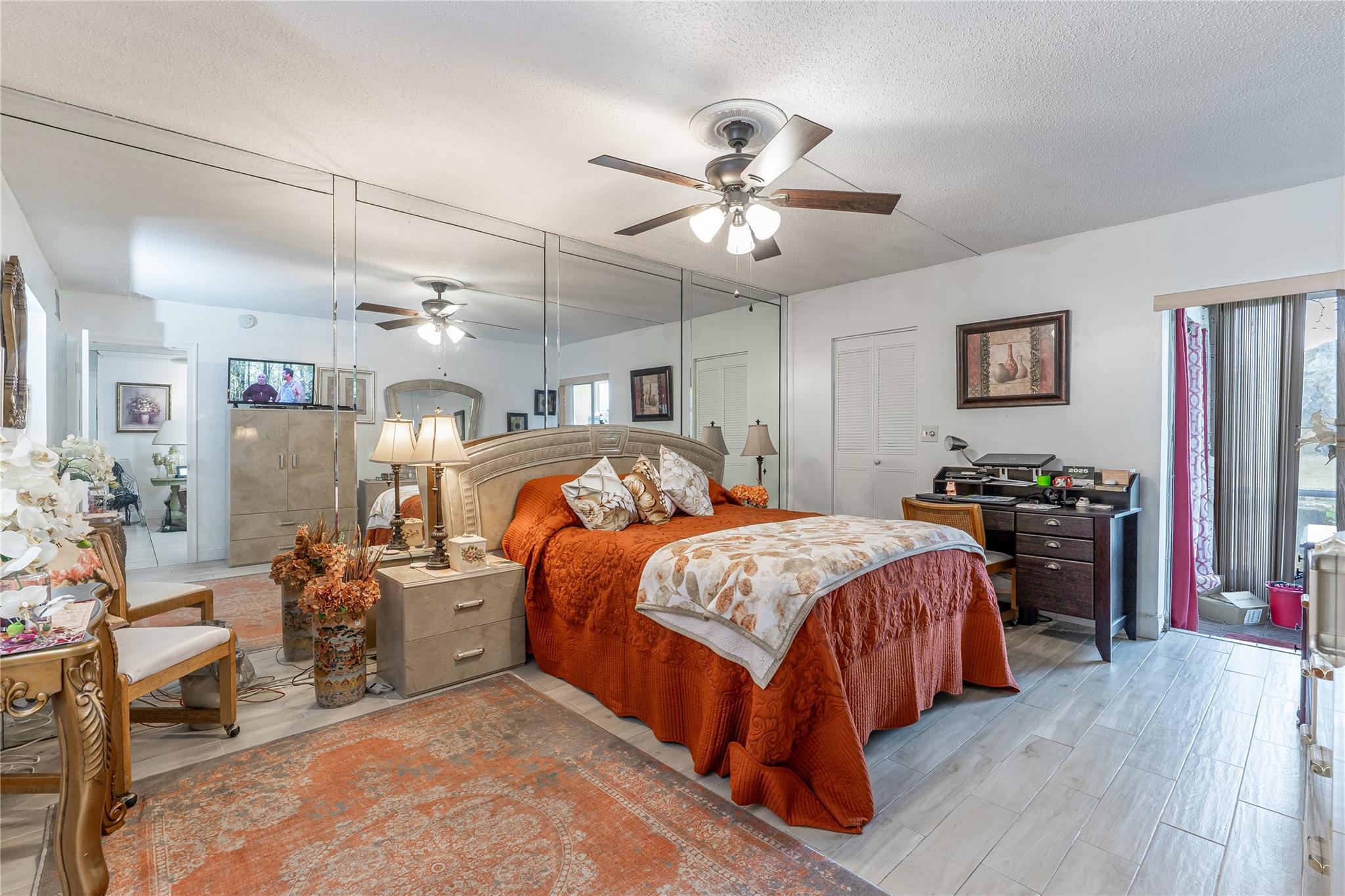LAS VISTAS - Residential