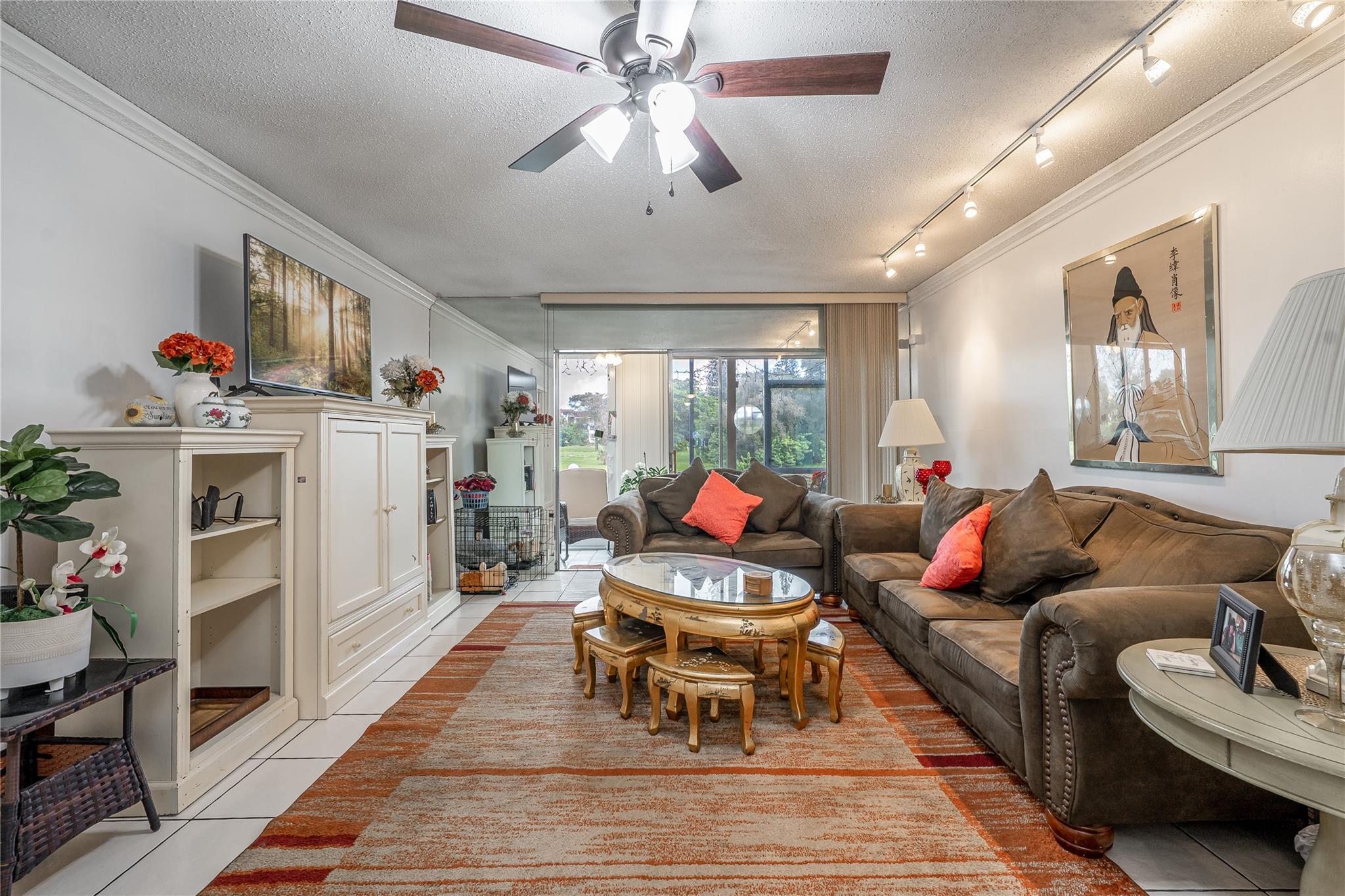 LAS VISTAS - Residential