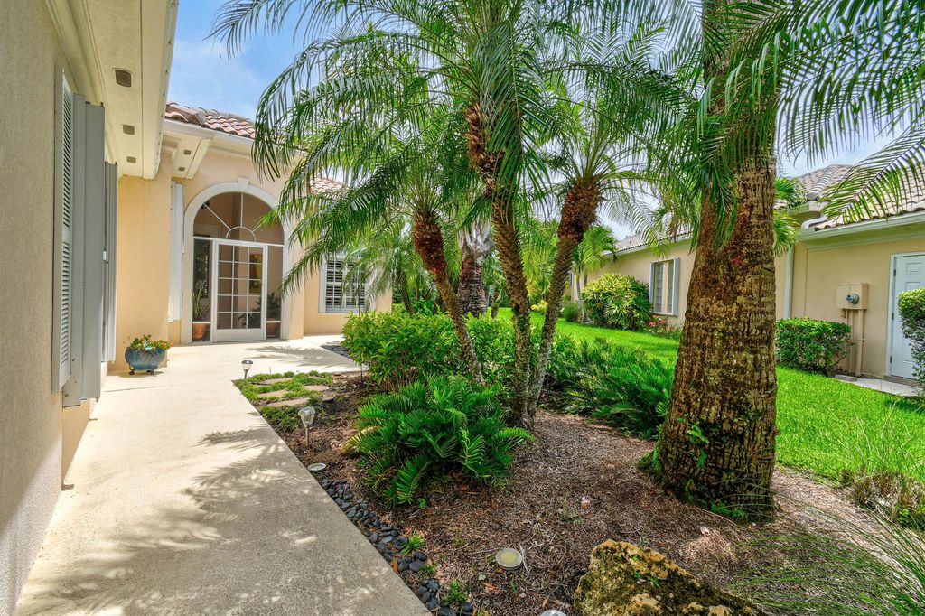 Photo of 8903 SE Hawks Nest Court, Hobe Sound, FL 33455 (MLS # R11105818)