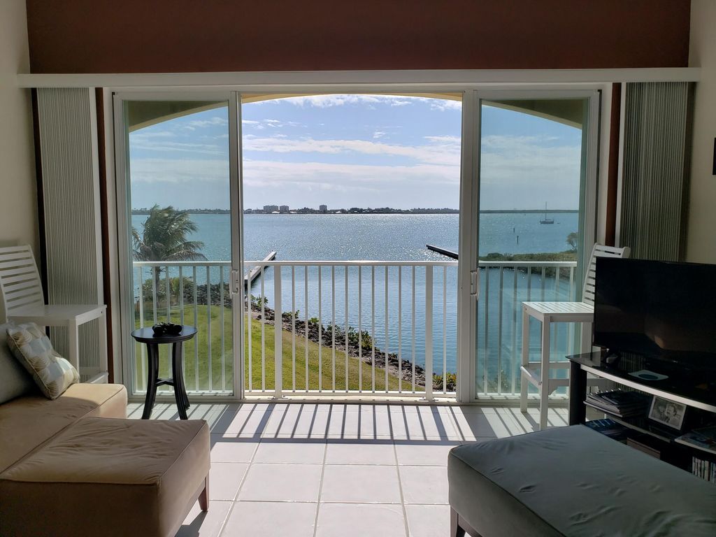 Photo of 4 Harbour Isle Drive Dr E #305, Fort Pierce, FL 34949 (MLS # R10780767)