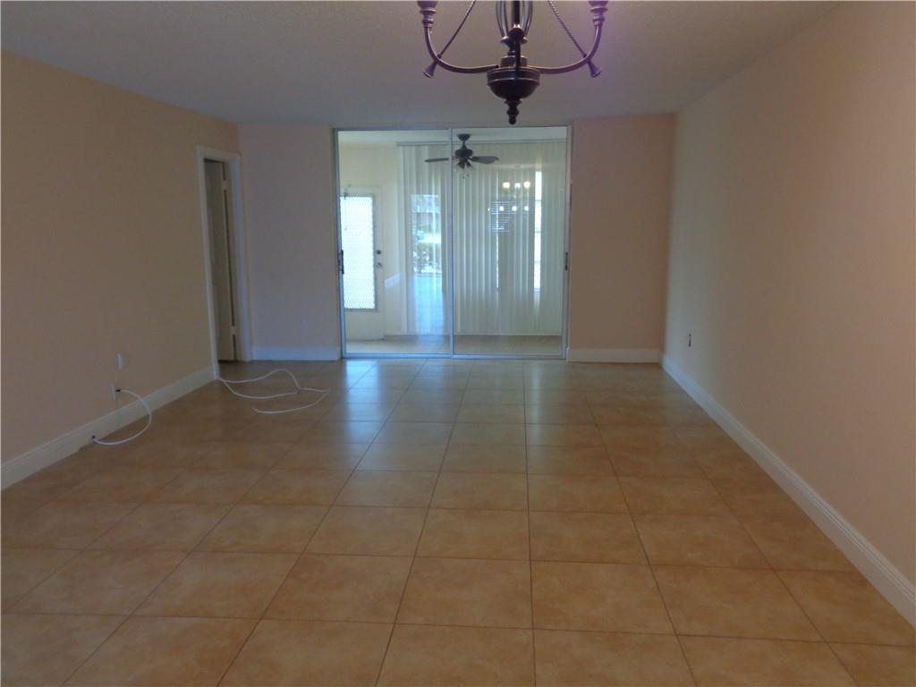 9321 Sunrise Lakes Blvd 106