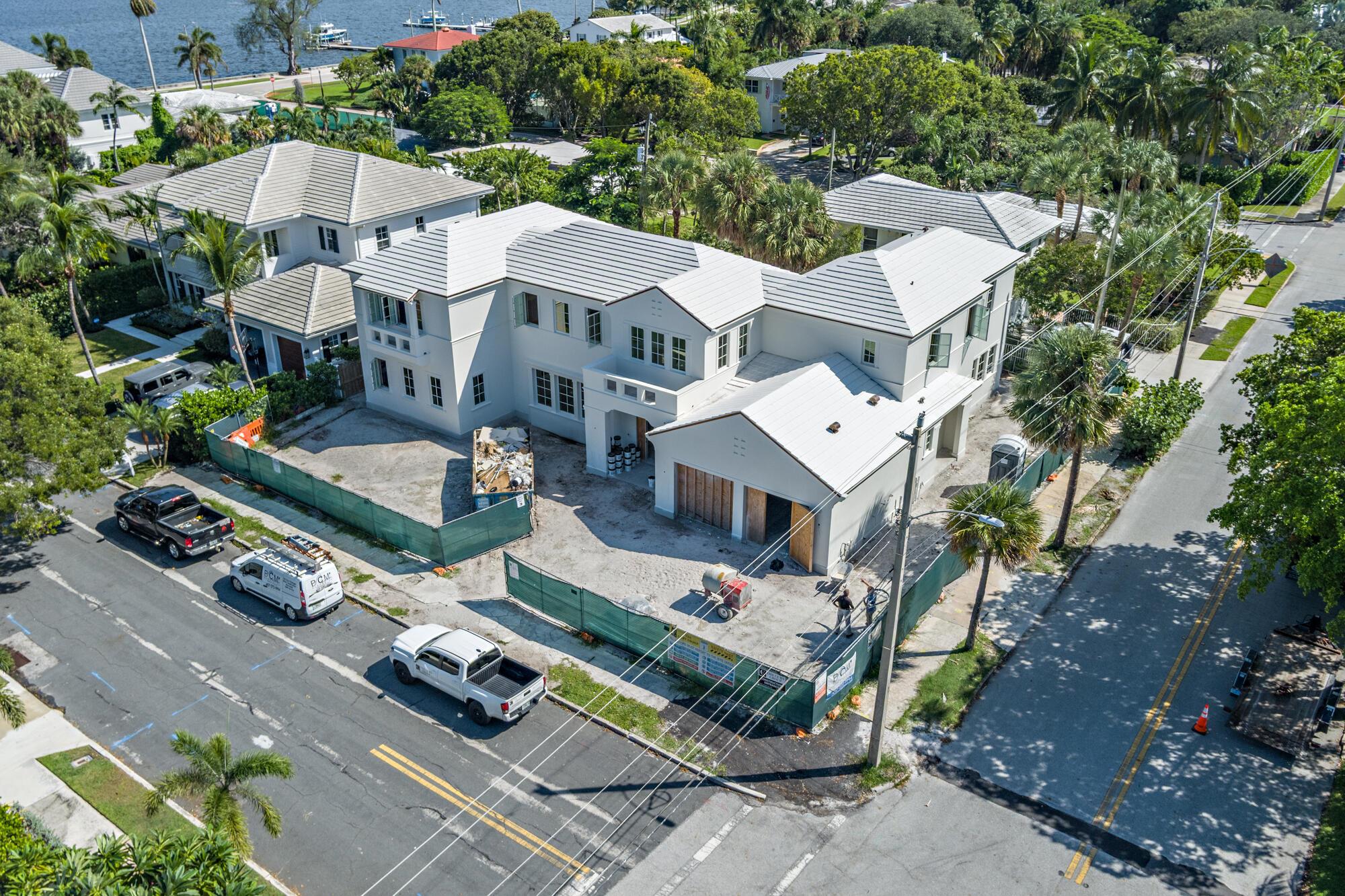 EDGEWATER - Residential