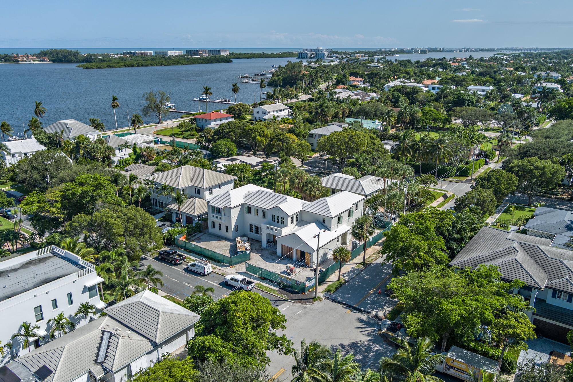 EDGEWATER - Residential