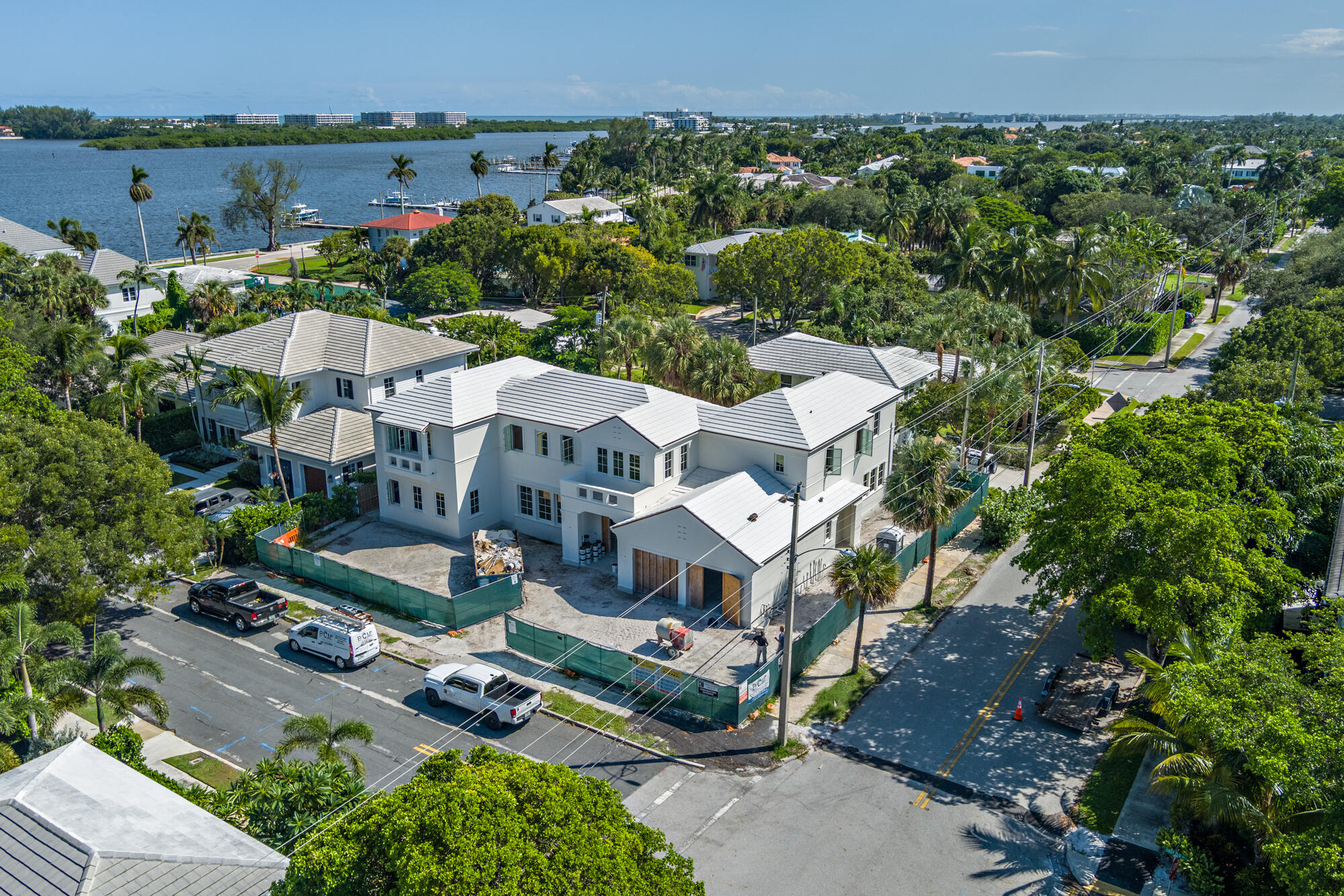 EDGEWATER - Residential