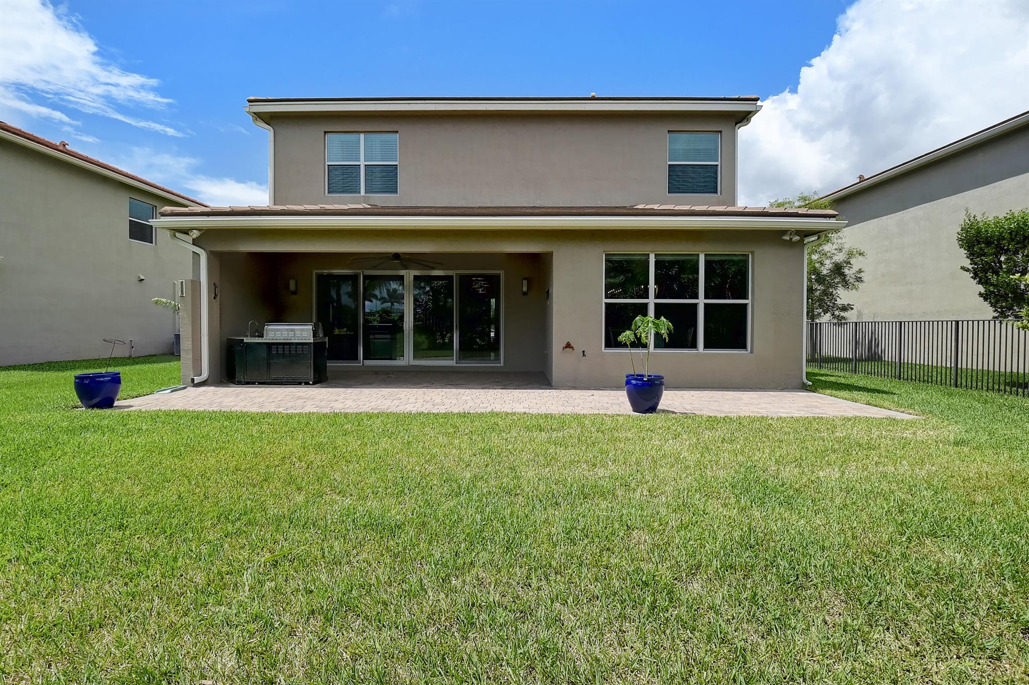 SUSSMAN AGR PUD NORTH PLAT ONE - Residential Lease