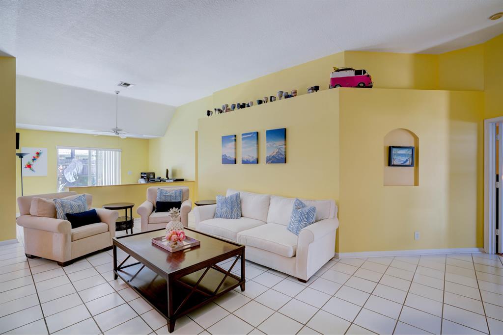 NORTH PALM BEACH HEIGHTS - Residential