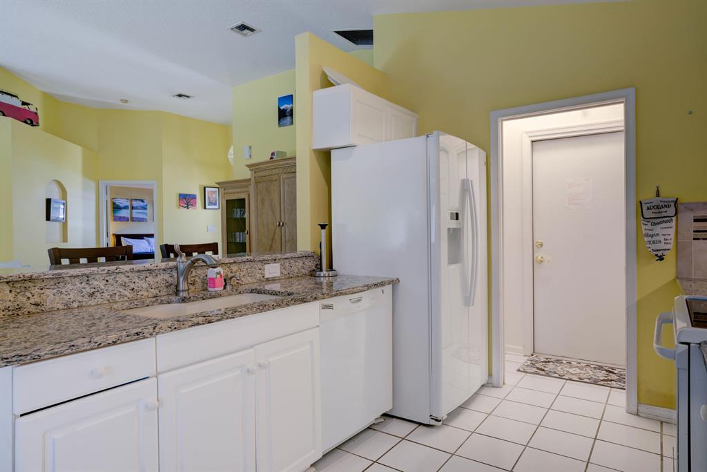 NORTH PALM BEACH HEIGHTS - Residential