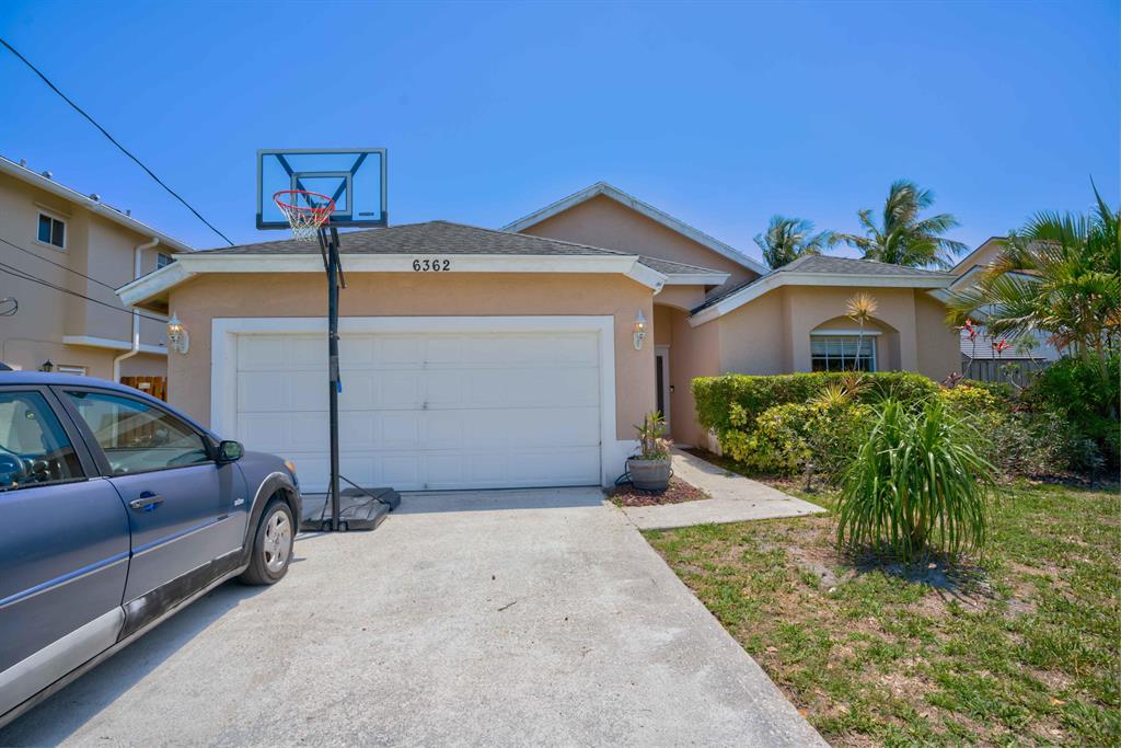 NORTH PALM BEACH HEIGHTS - Residential