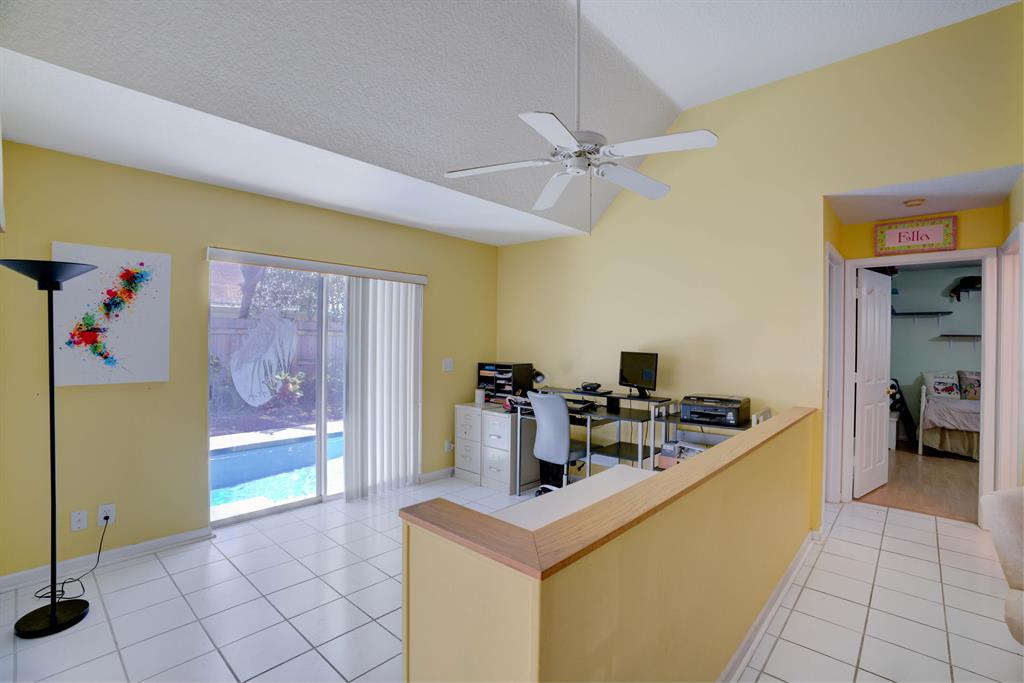 NORTH PALM BEACH HEIGHTS - Residential