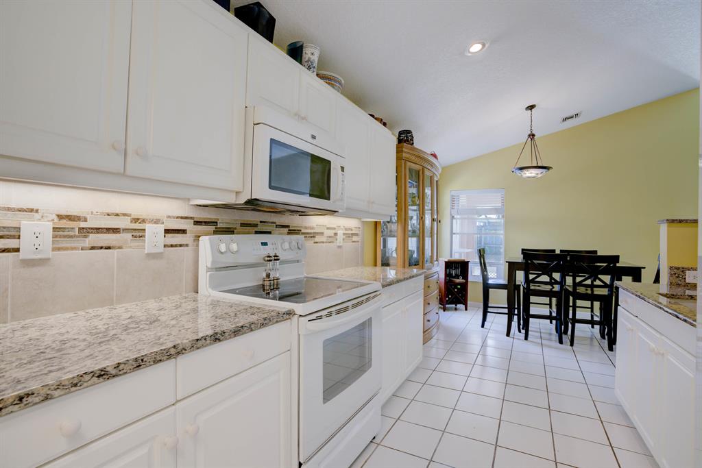 NORTH PALM BEACH HEIGHTS - Residential