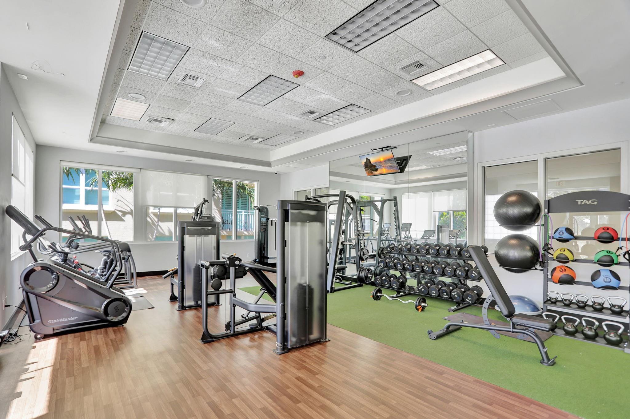 PALMETTO PLACE CONDO - Residential Lease
