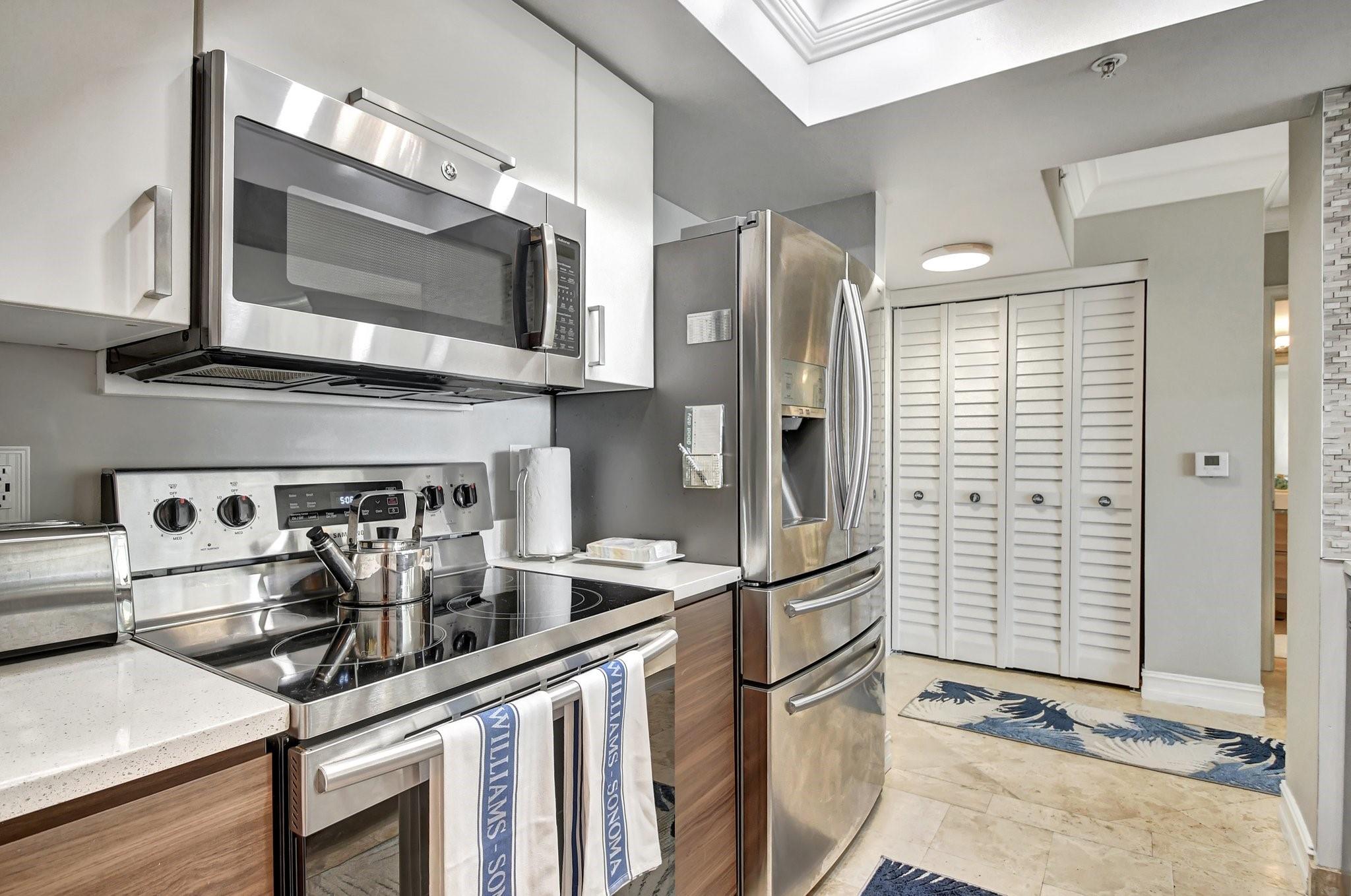 PALMETTO PLACE CONDO - Residential Lease