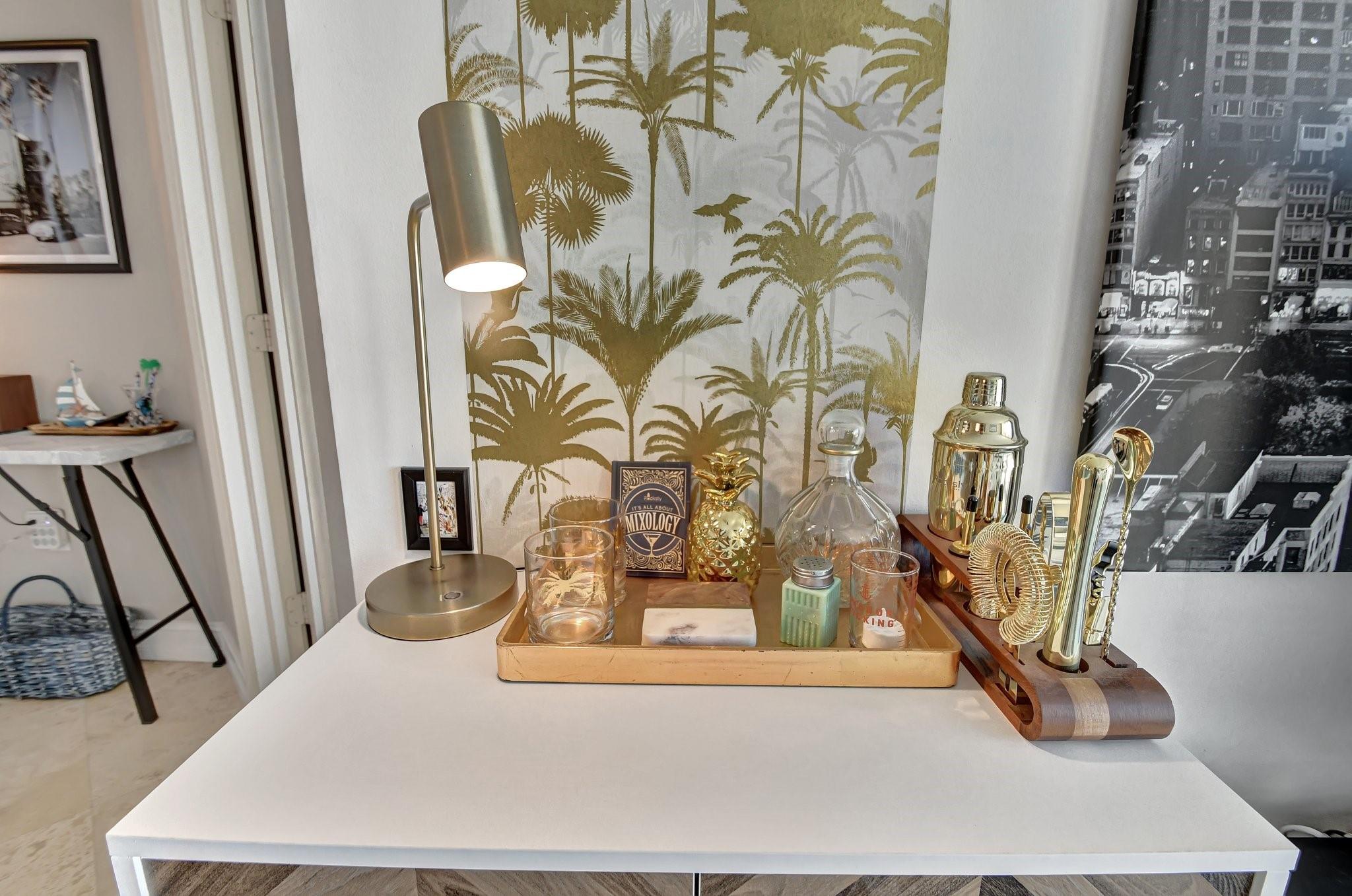 PALMETTO PLACE CONDO - Residential Lease