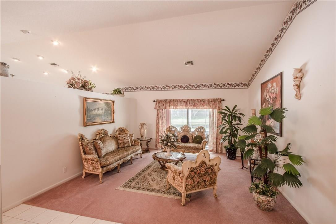 Island Lakes - Residential