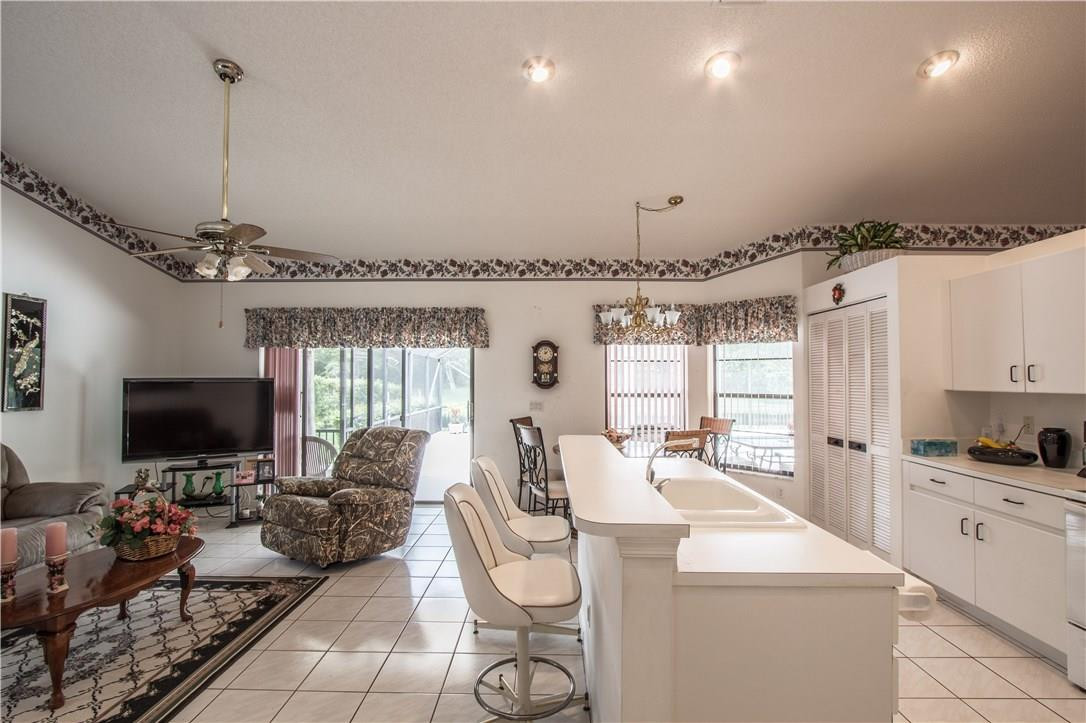 Island Lakes - Residential