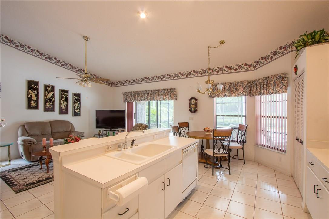 Island Lakes - Residential