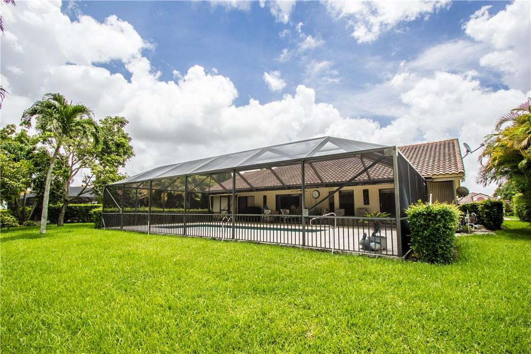 Island Lakes - Residential