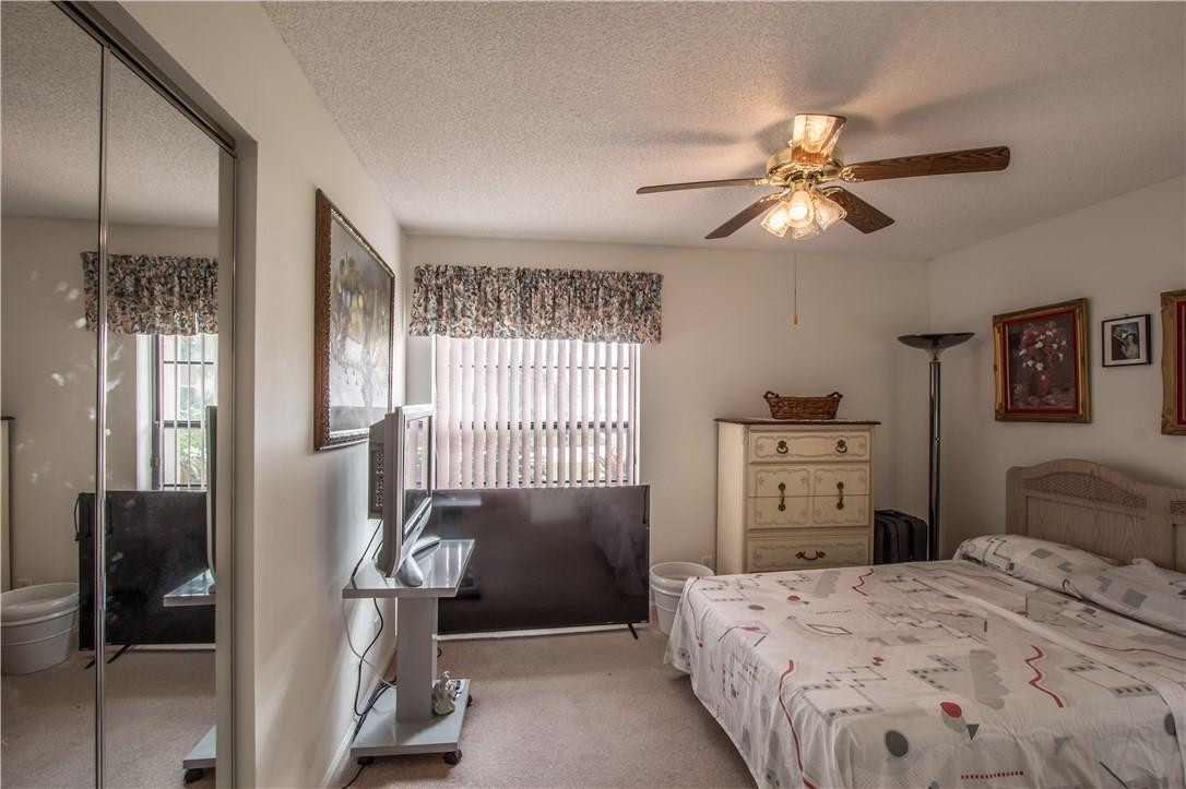 Island Lakes - Residential
