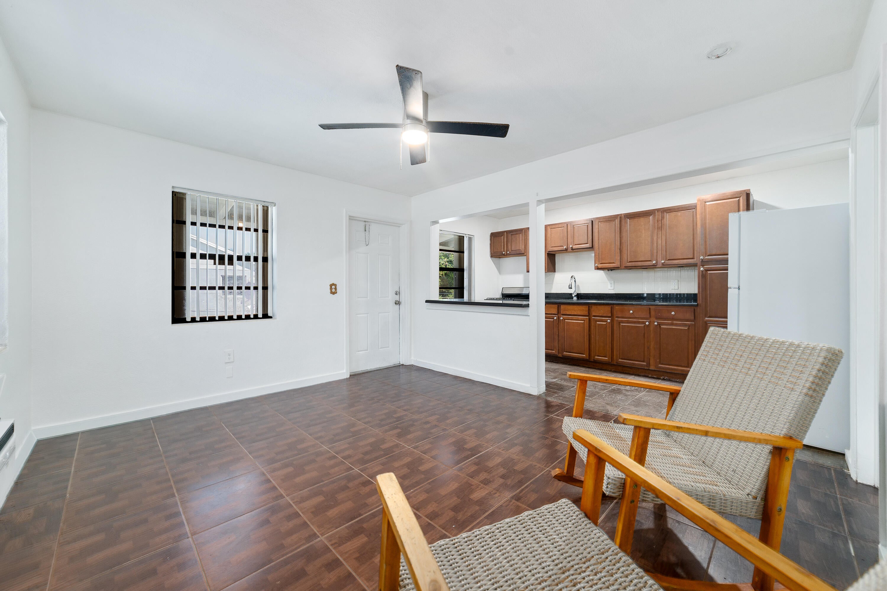1202 S M Street, Lake Worth Beach, FL, 33460/$495,000 4 1202 S M Street