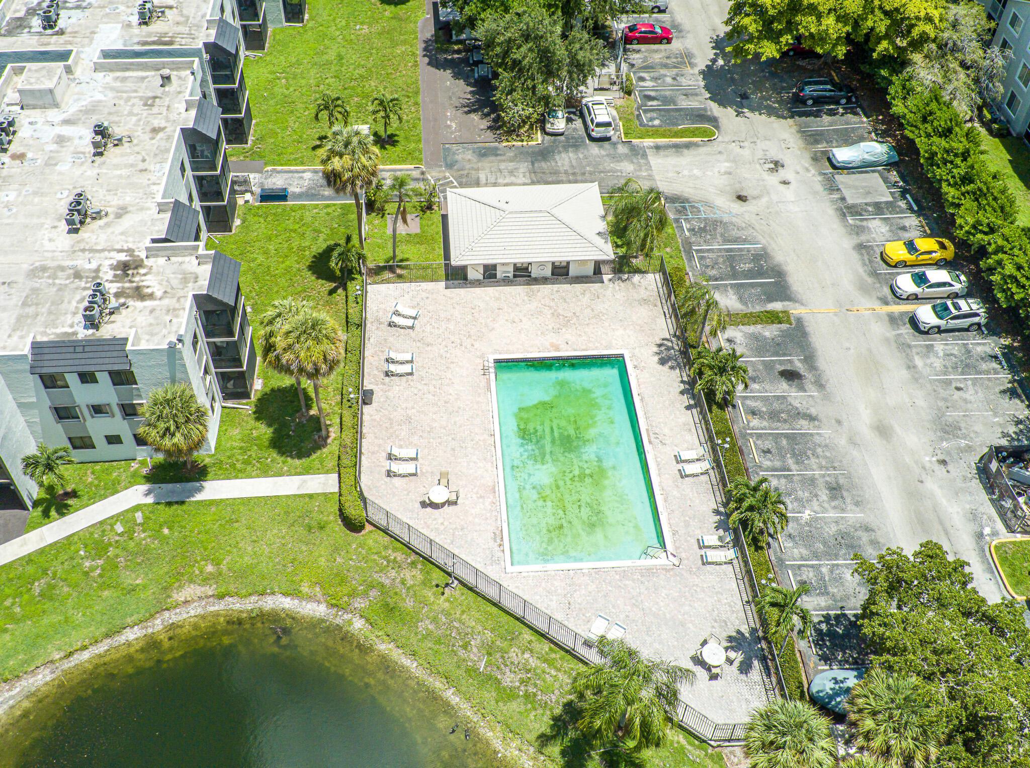 SUNRISE SPRINGS CONDO IV - Residential