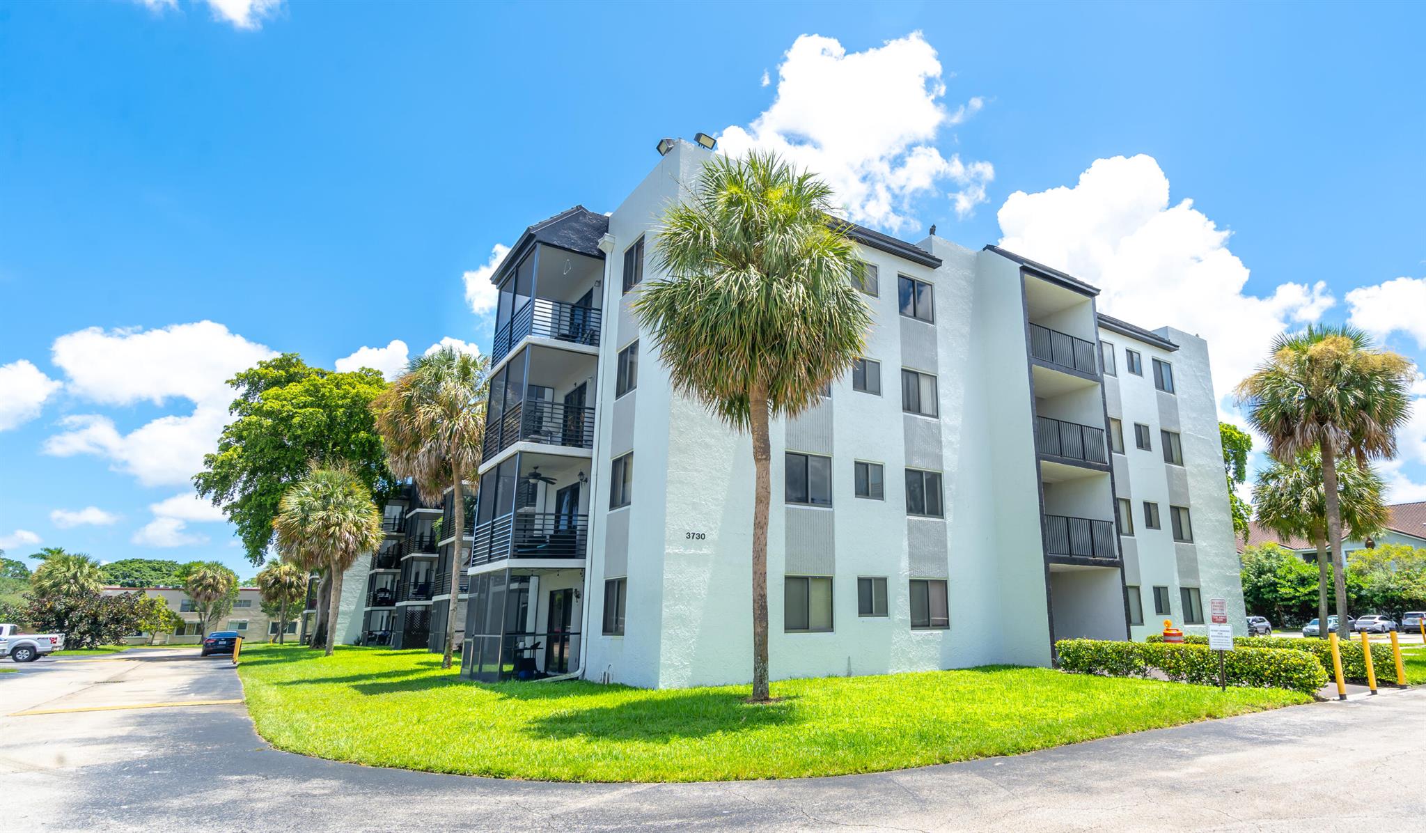 SUNRISE SPRINGS CONDO IV - Residential