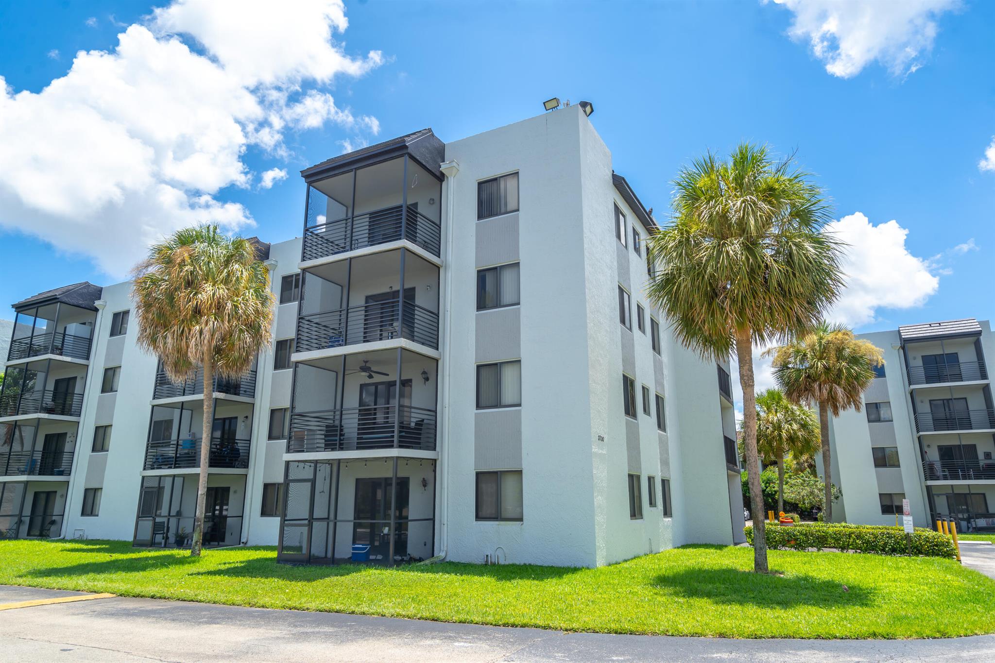 SUNRISE SPRINGS CONDO IV - Residential