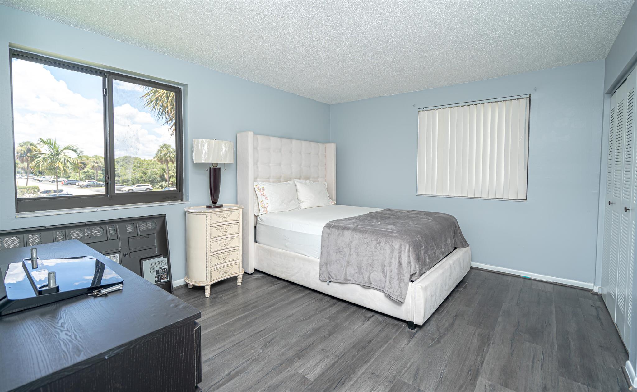 SUNRISE SPRINGS CONDO IV - Residential