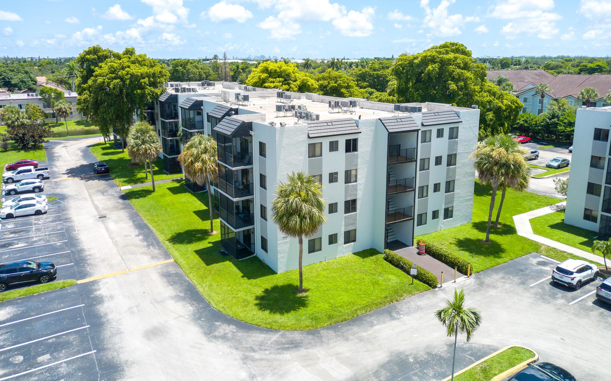 SUNRISE SPRINGS CONDO IV - Residential