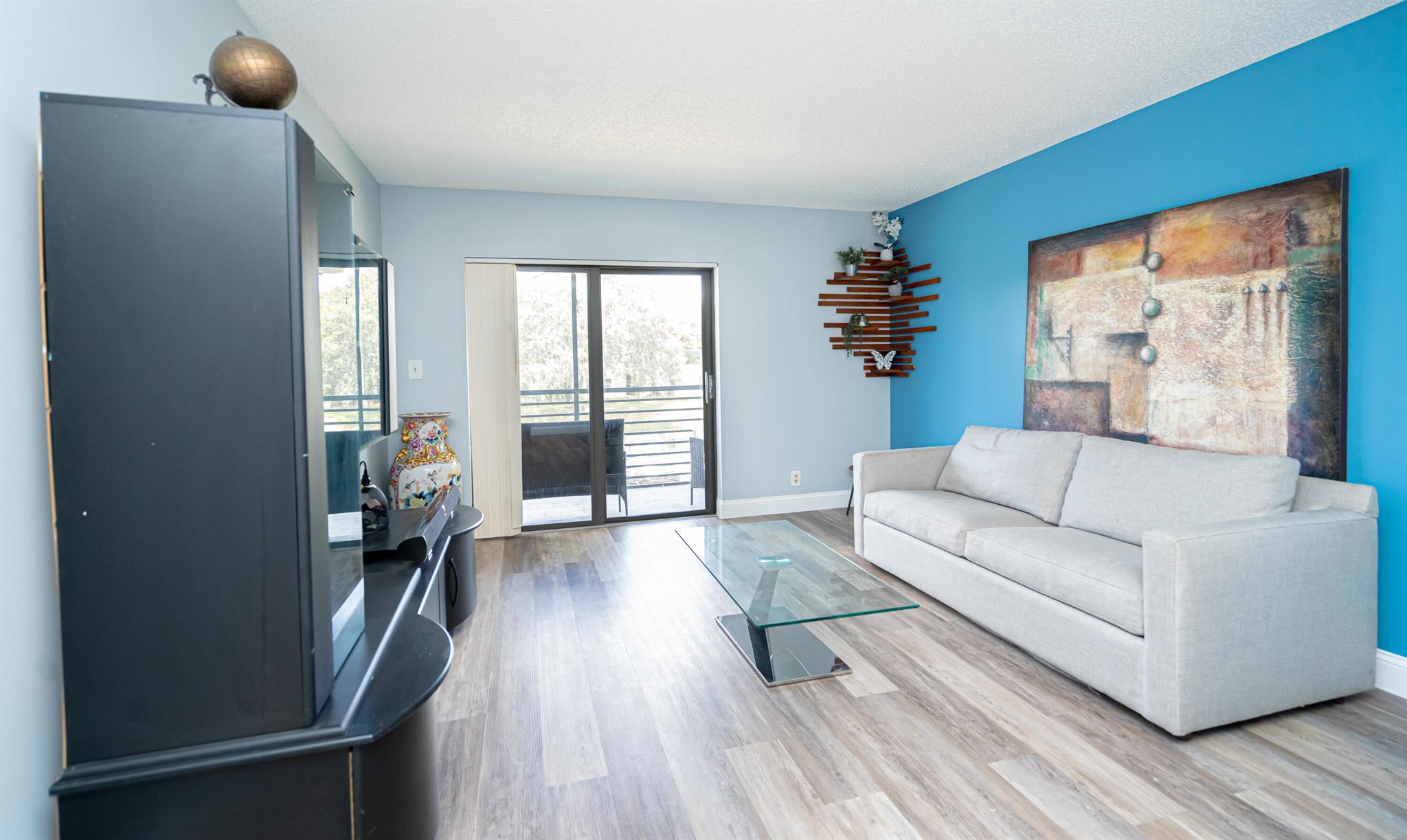 SUNRISE SPRINGS CONDO IV - Residential