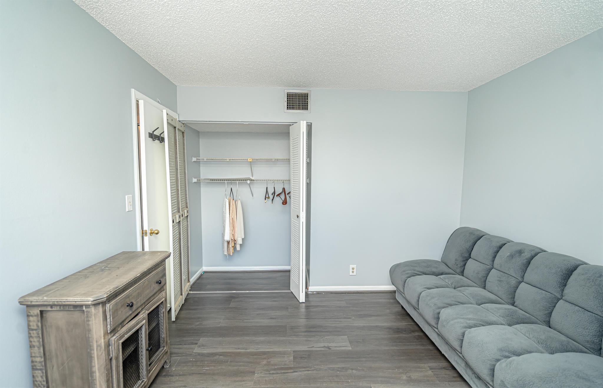 SUNRISE SPRINGS CONDO IV - Residential