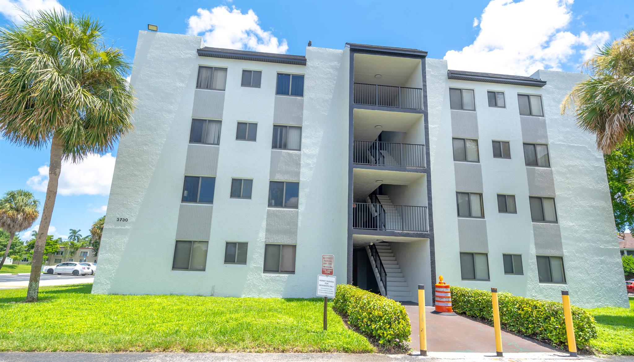 SUNRISE SPRINGS CONDO IV - Residential