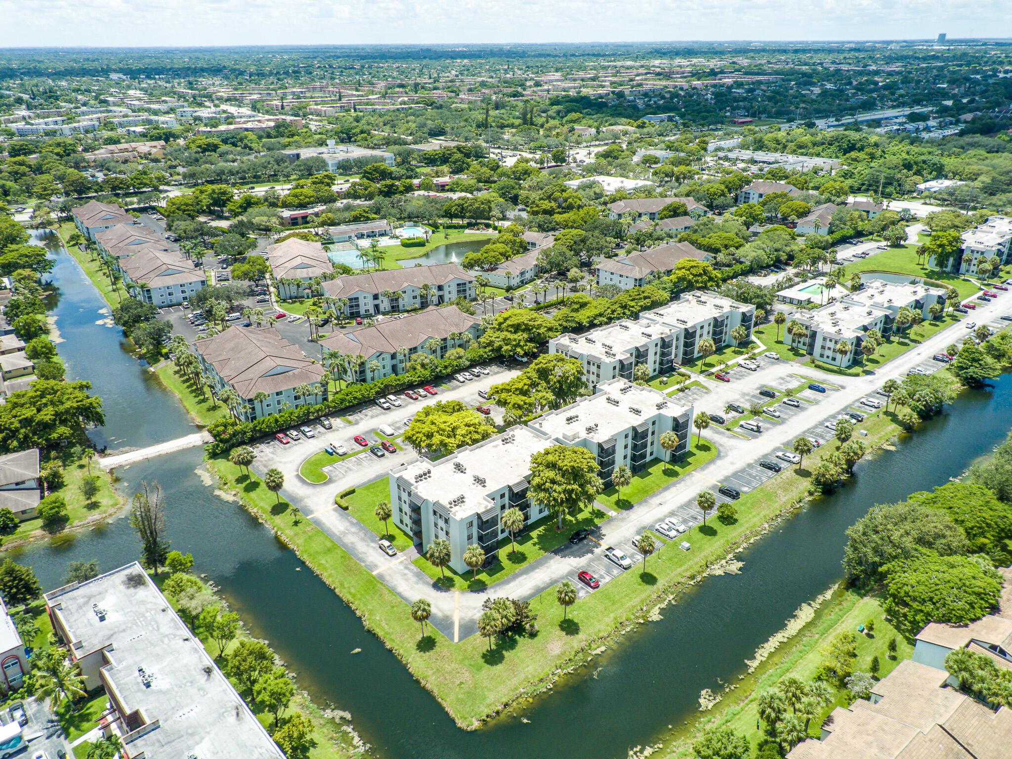 SUNRISE SPRINGS CONDO IV - Residential