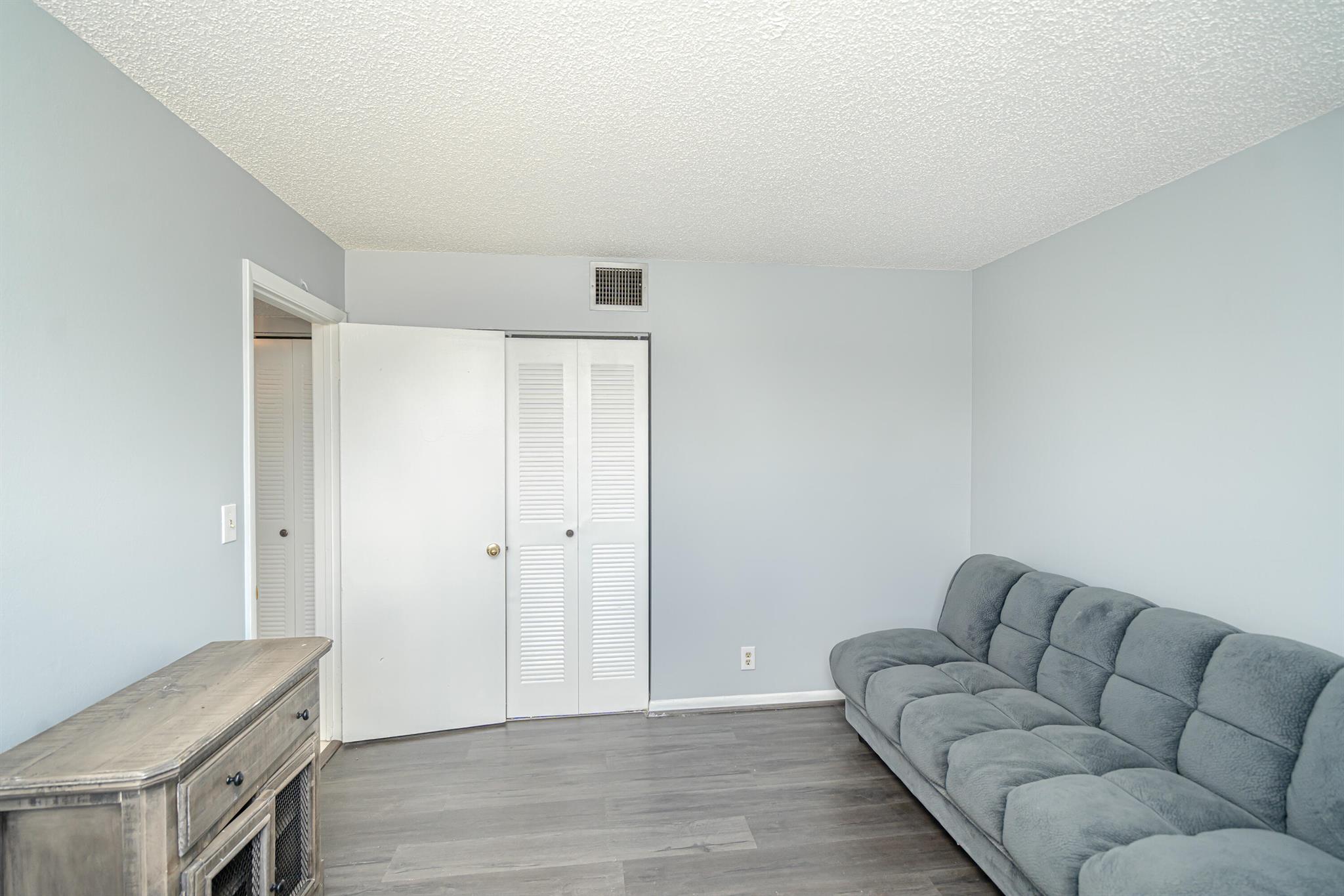 SUNRISE SPRINGS CONDO IV - Residential