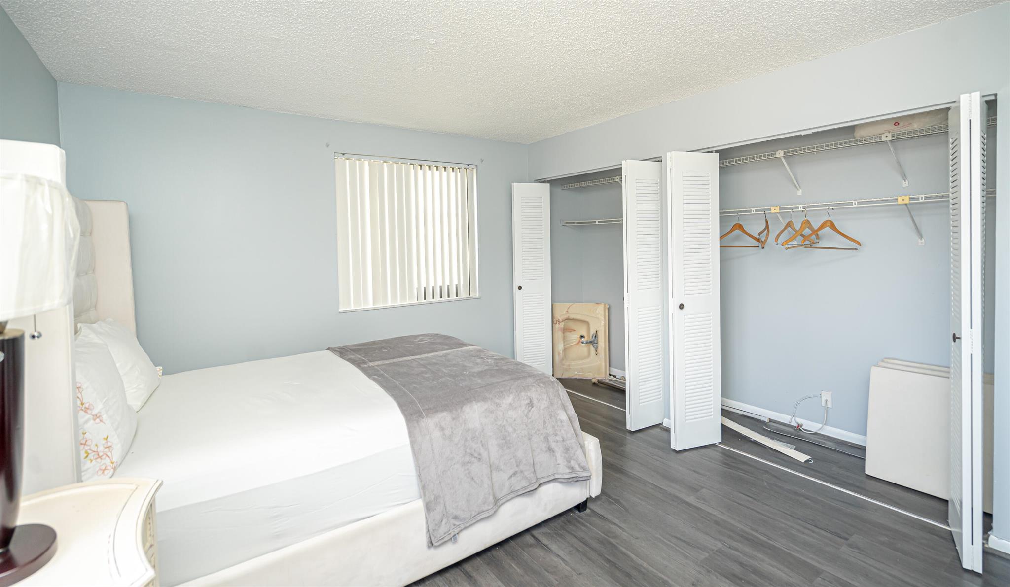 SUNRISE SPRINGS CONDO IV - Residential