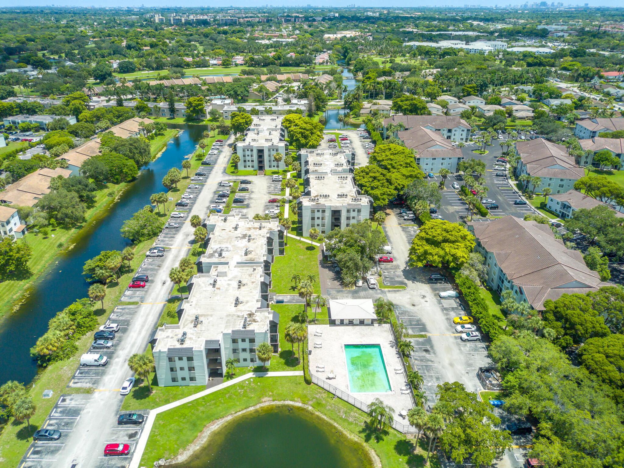 SUNRISE SPRINGS CONDO IV - Residential