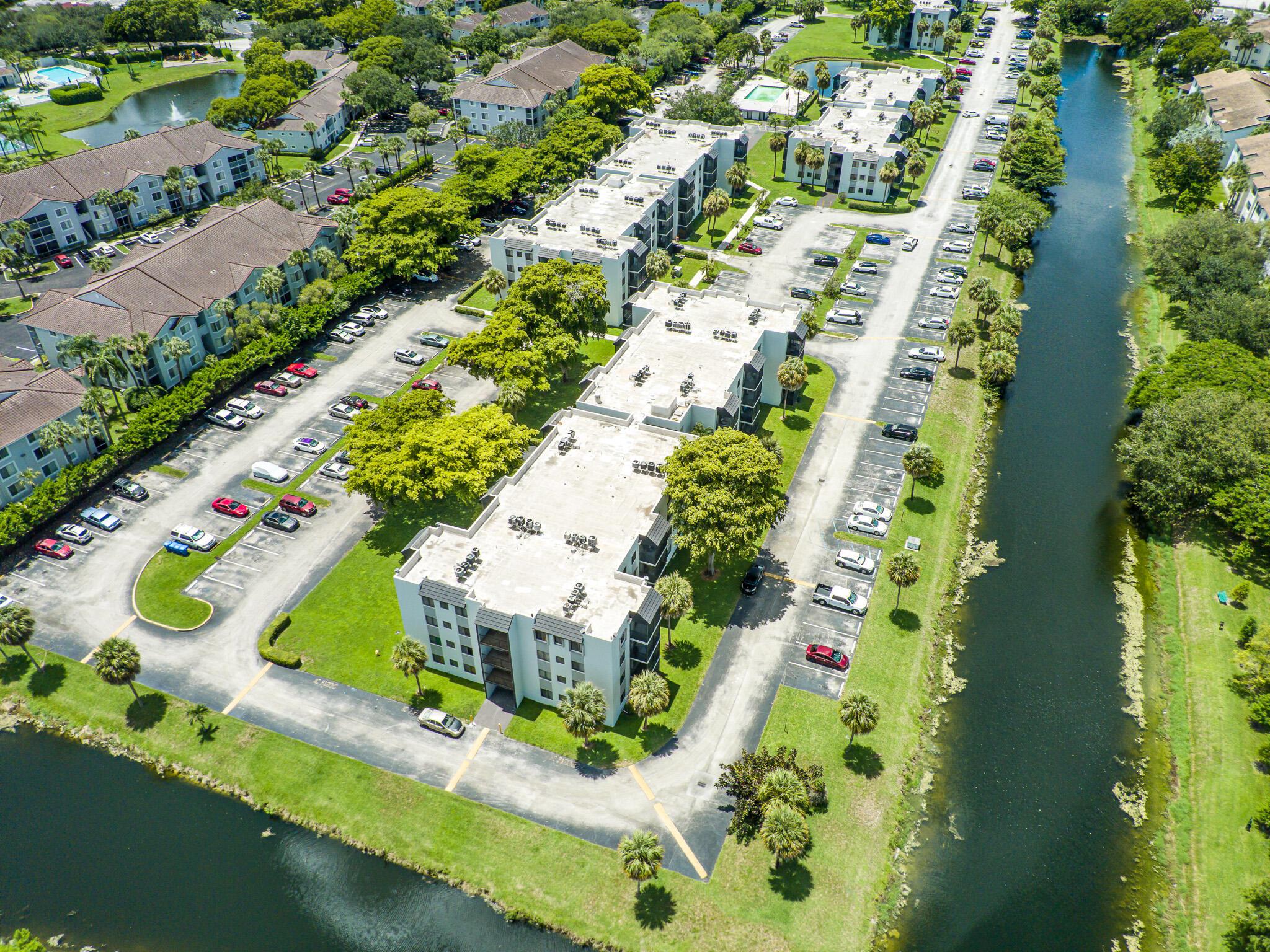 SUNRISE SPRINGS CONDO IV - Residential