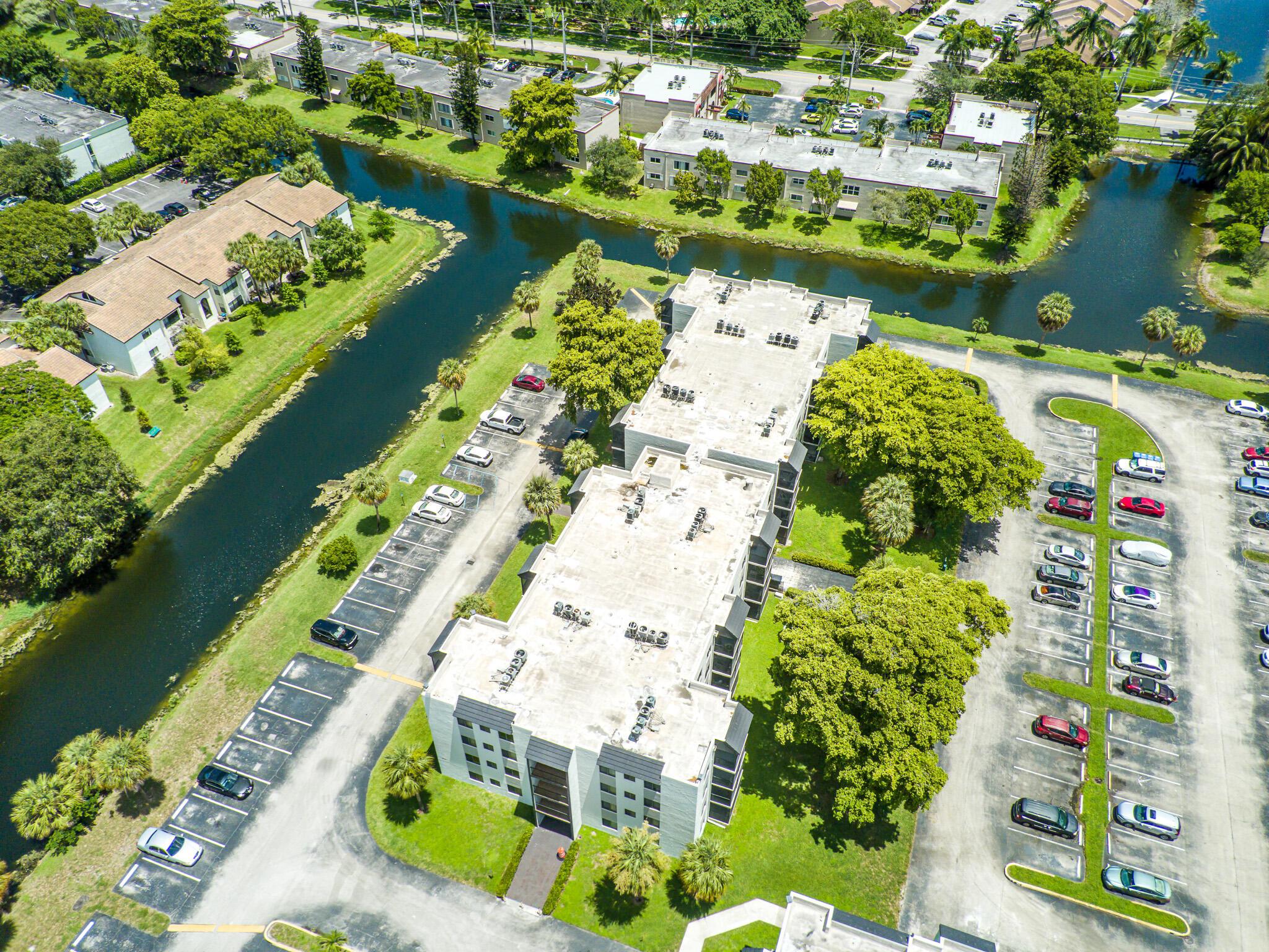 SUNRISE SPRINGS CONDO IV - Residential