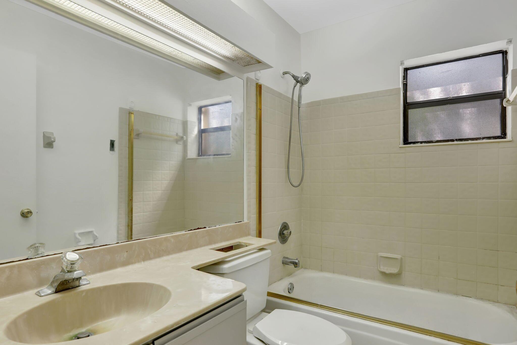 Baywood Village II - Residential