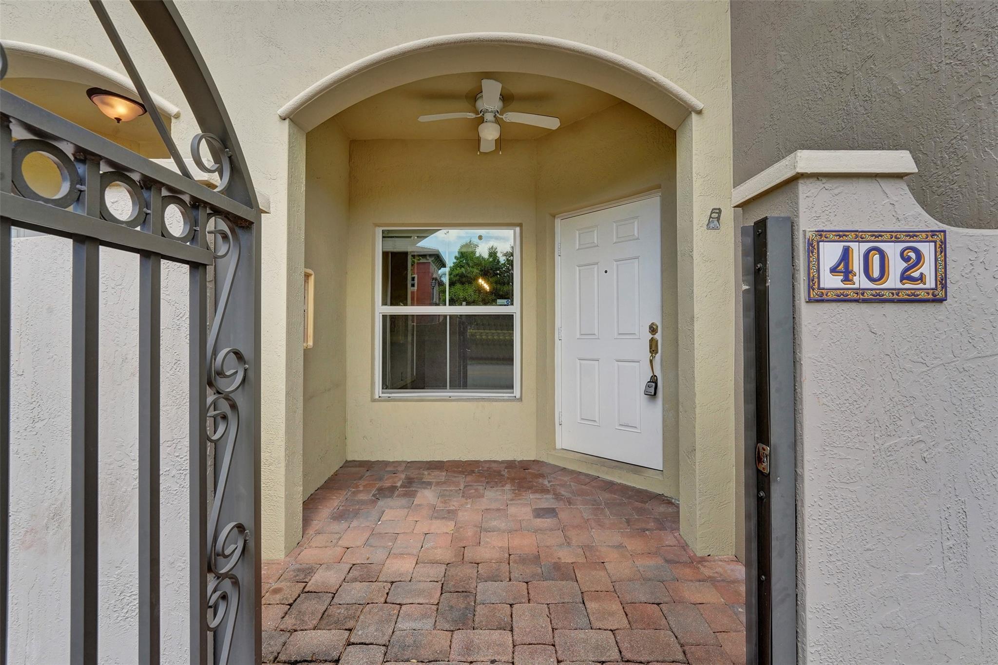 2851 W Prospect Rd 402