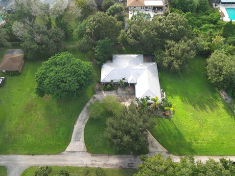 Tiny photo for 305 10TH Avenue, Vero Beach, FL 32962 (MLS # B26090954)