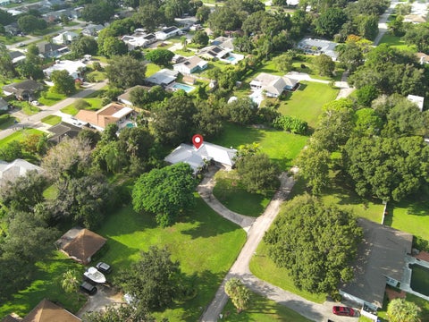Tiny photo for 305 10TH Avenue, Vero Beach, FL 32962 (MLS # B26090954)