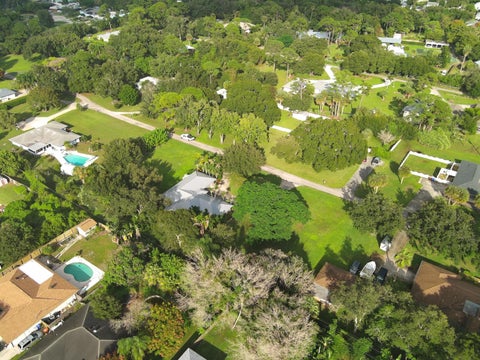 Tiny photo for 305 10TH Avenue, Vero Beach, FL 32962 (MLS # B26090954)