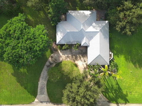 Tiny photo for 305 10TH Avenue, Vero Beach, FL 32962 (MLS # B26090954)